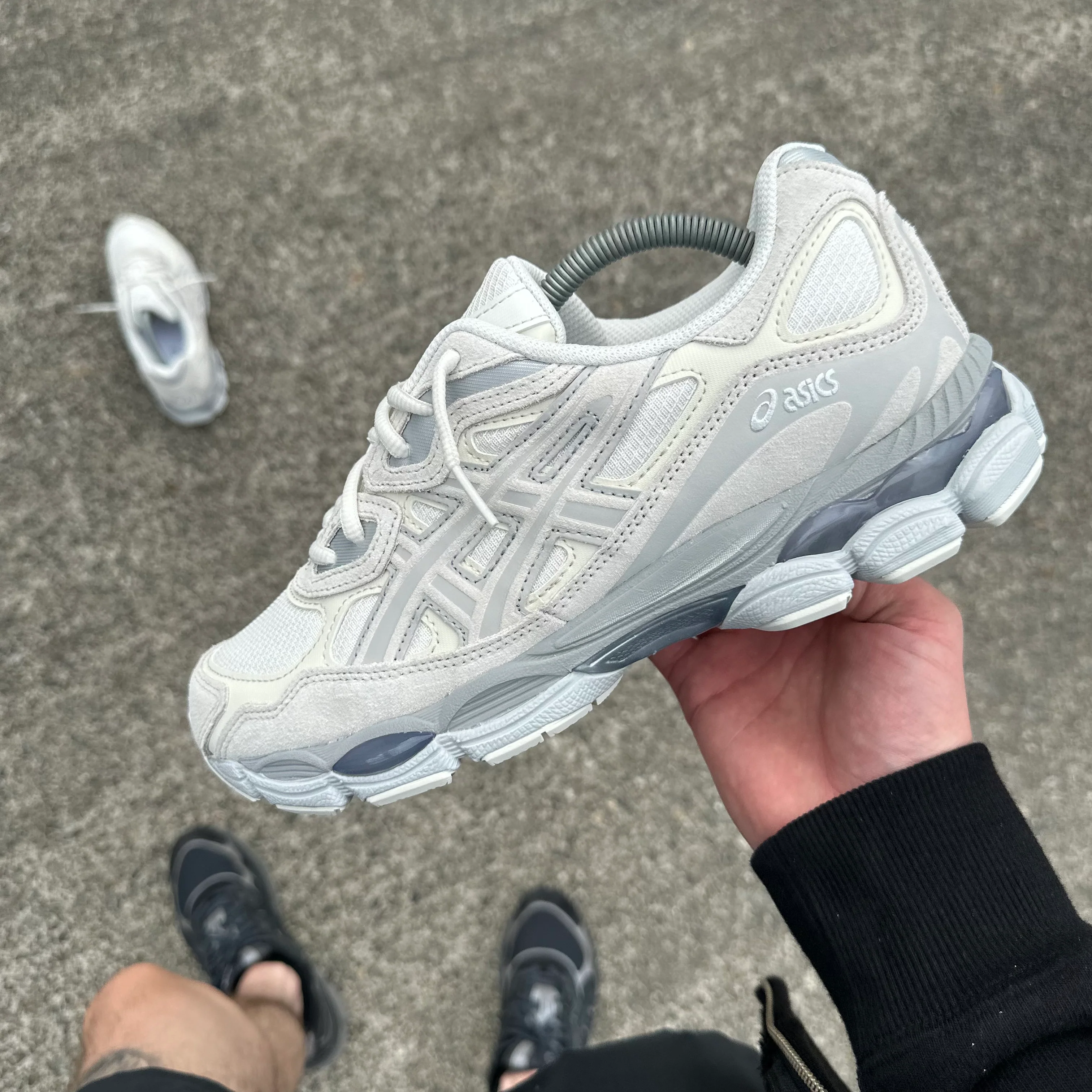 ASICS GEL NYC TRAINER - PALE CREAM / GREY - Image 4