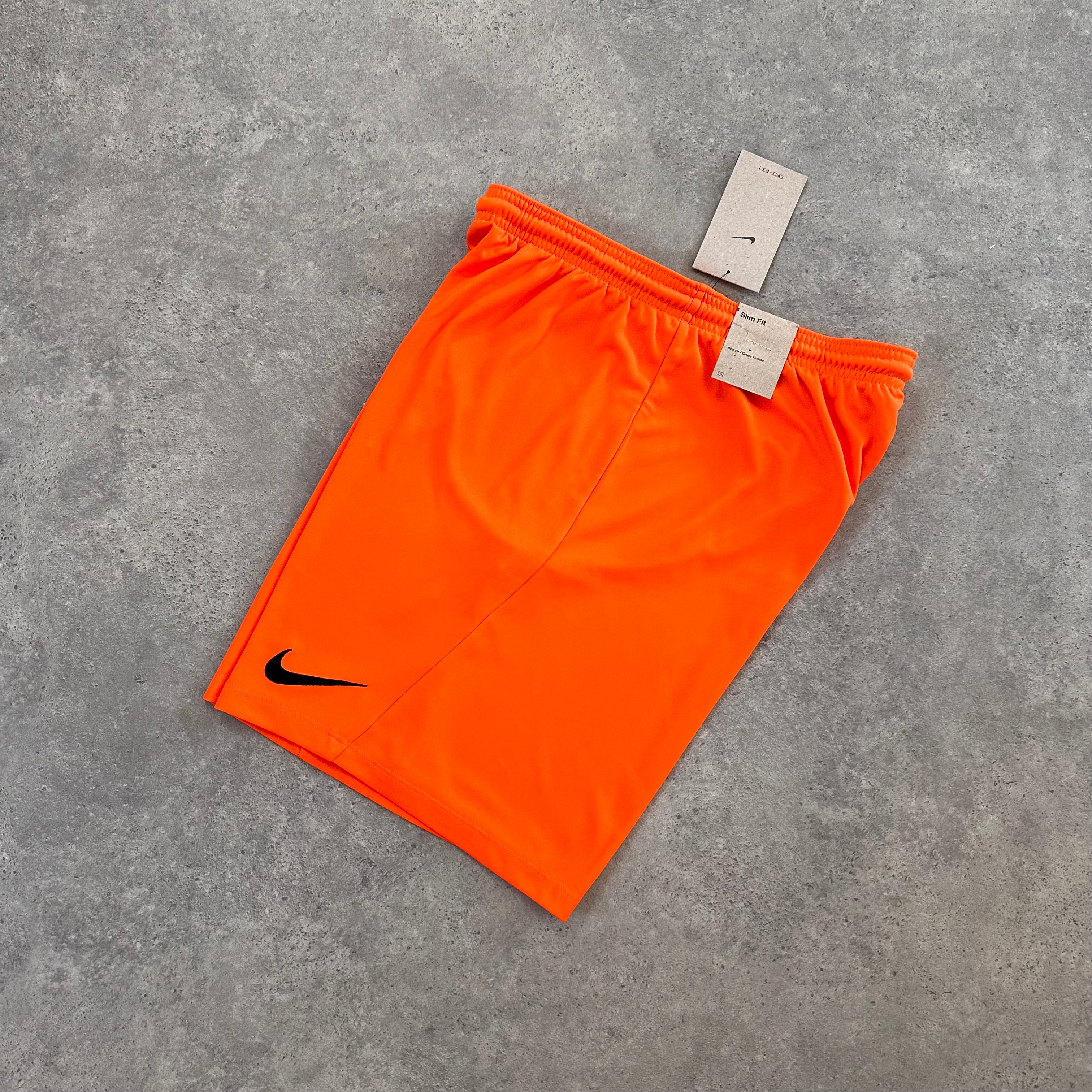 NIKE LOGO ESSENTIAL SET - ORANGE - Image 3